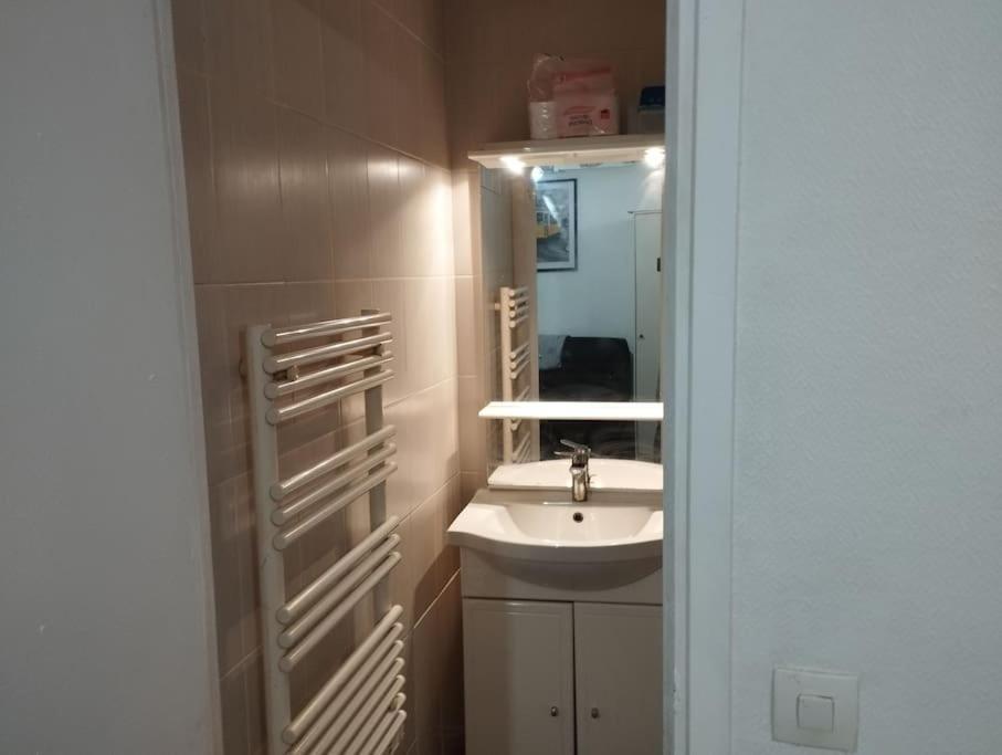 Studio Equipe Proche Aeroport Paris Cdg Apartman Vemars Kültér fotó