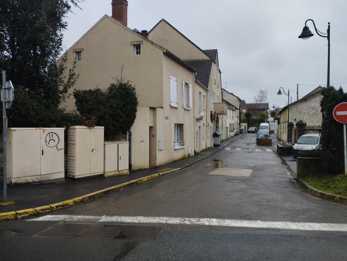 Studio Equipe Proche Aeroport Paris Cdg Apartman Vemars Kültér fotó